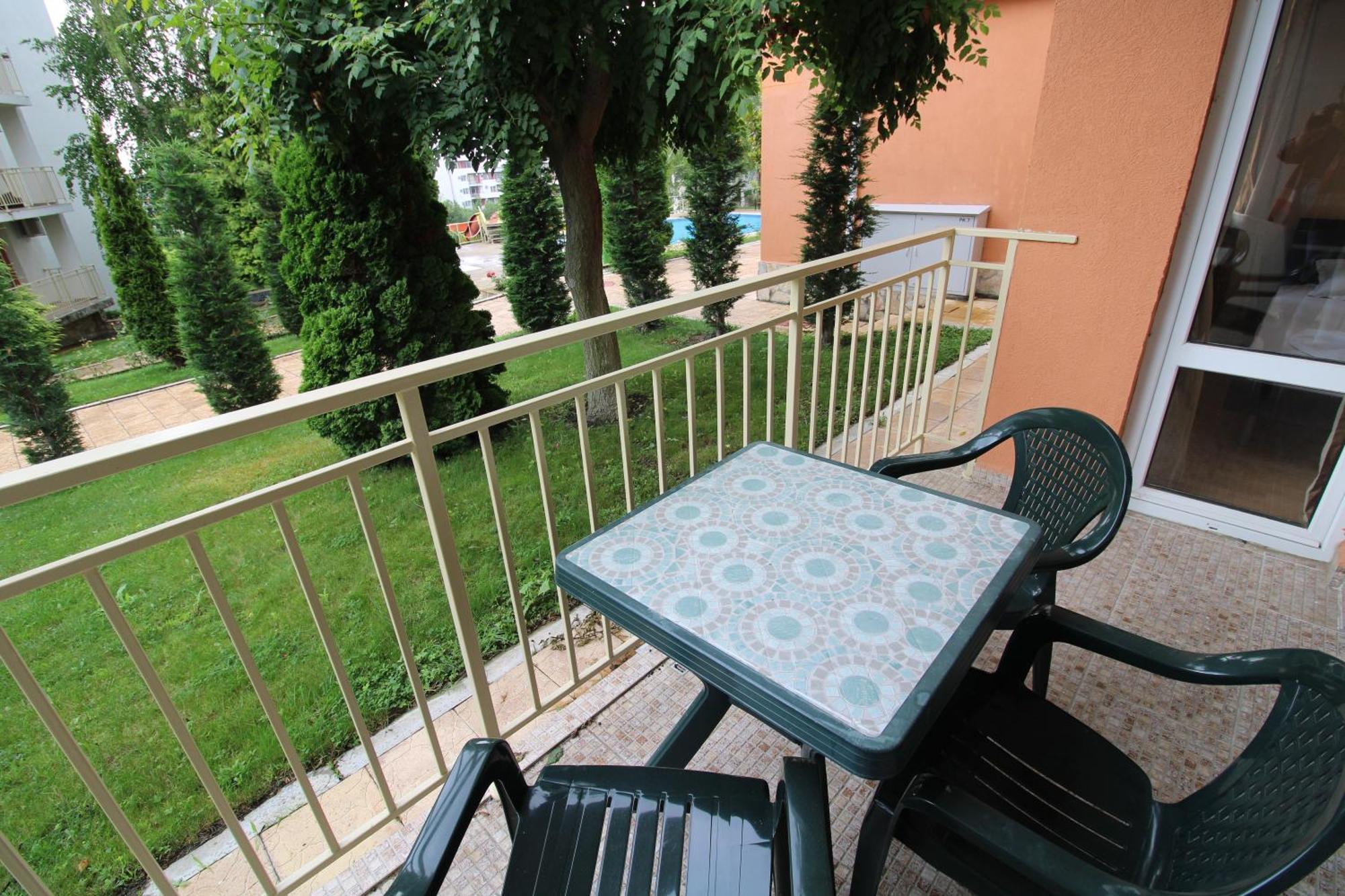 Fort Noks - Menada Apartments Свети Влас Стая снимка
