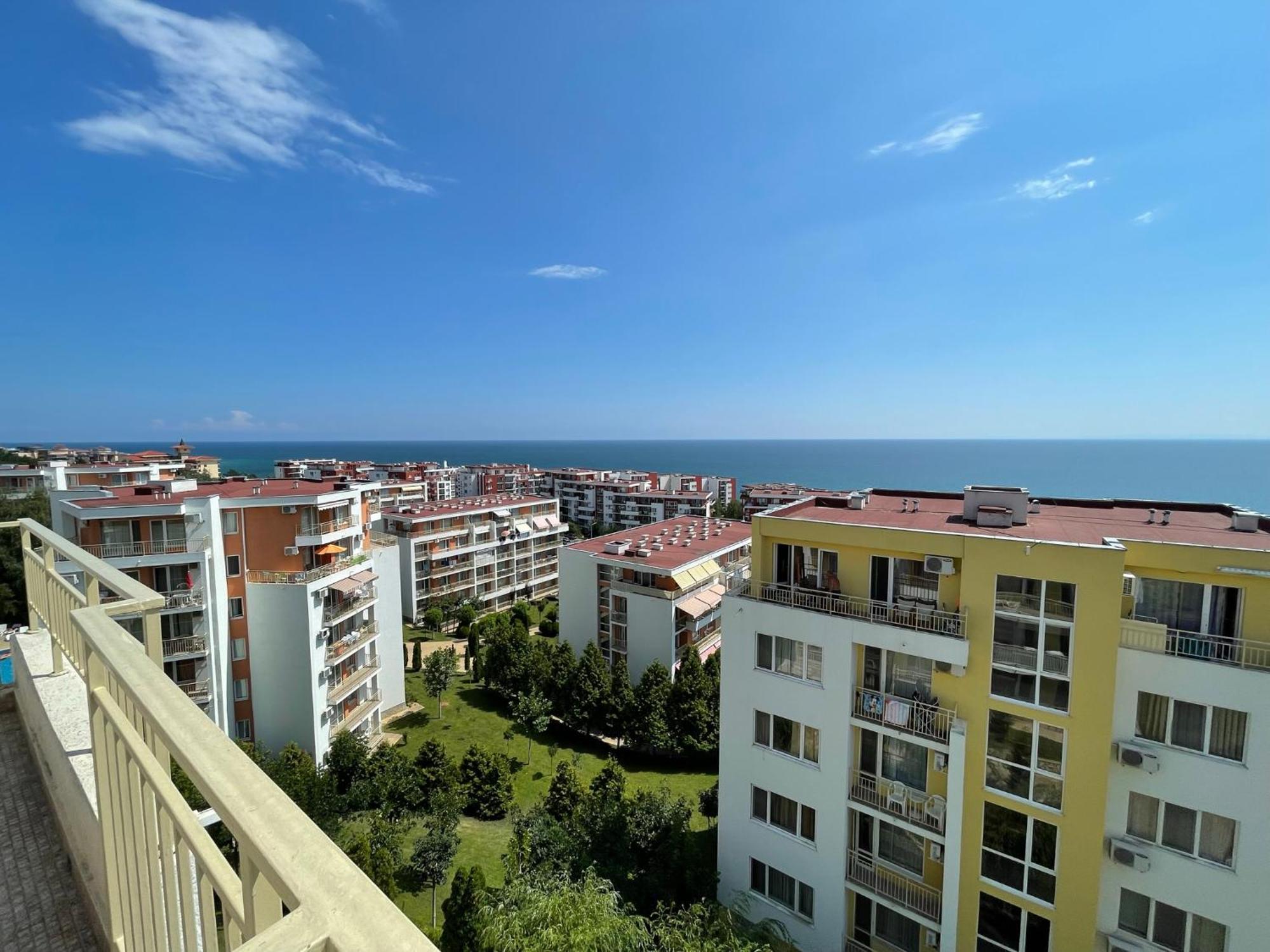 Fort Noks - Menada Apartments Свети Влас Стая снимка