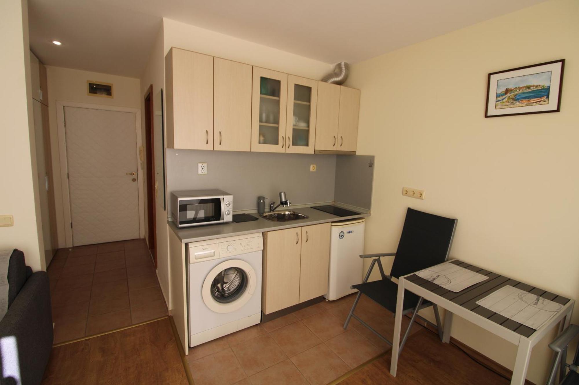 Fort Noks - Menada Apartments Свети Влас Стая снимка